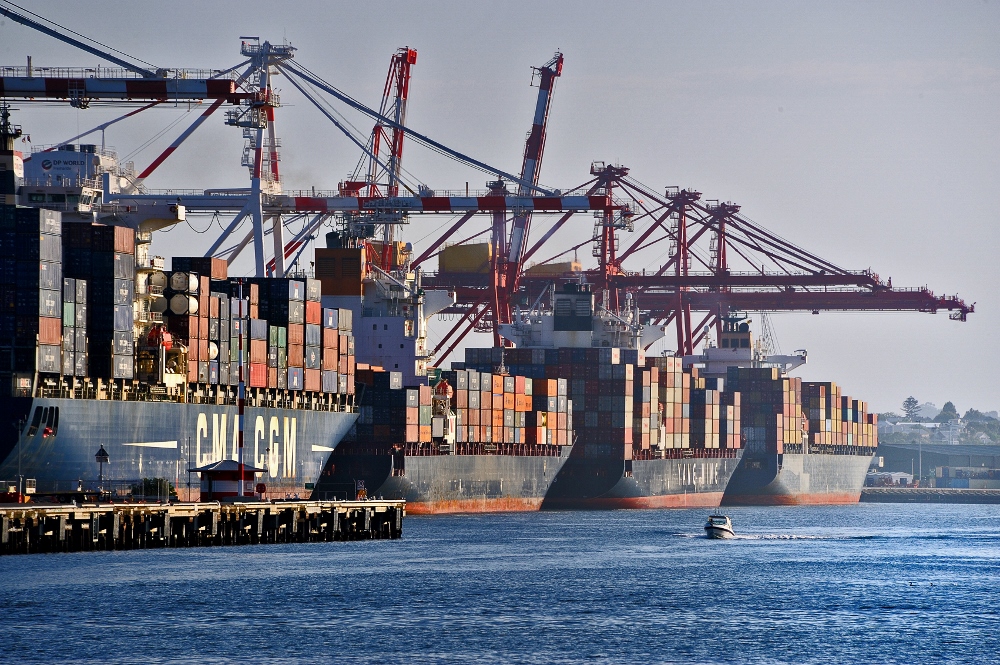 Container ships at North Quay Fremantle (1000x665)