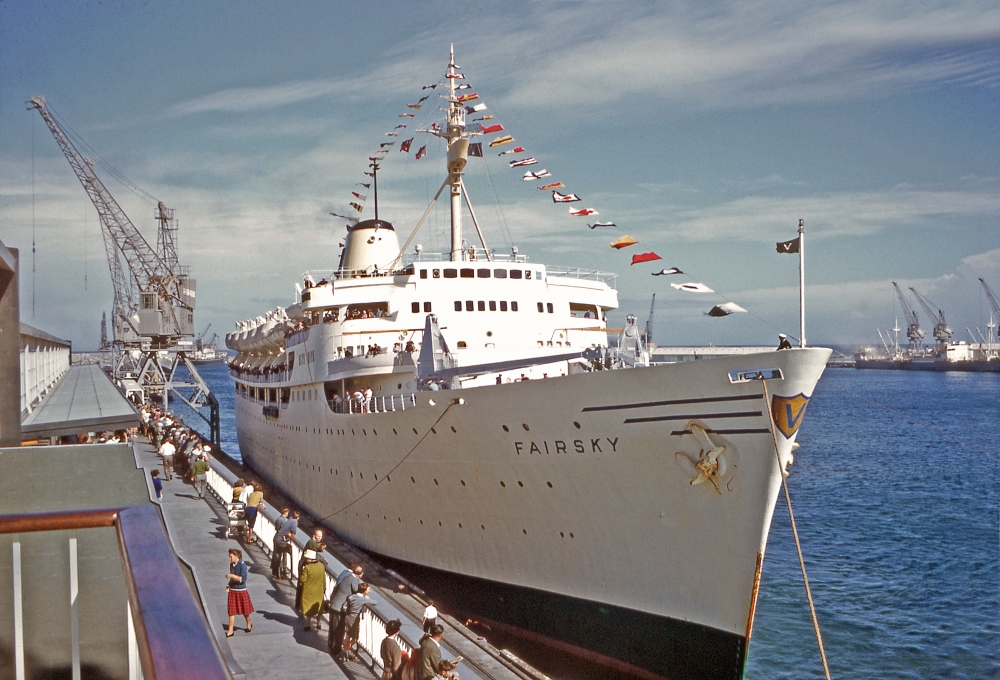 Migrant liner FAIRSKY berthing at the Passenger Terminal 1962