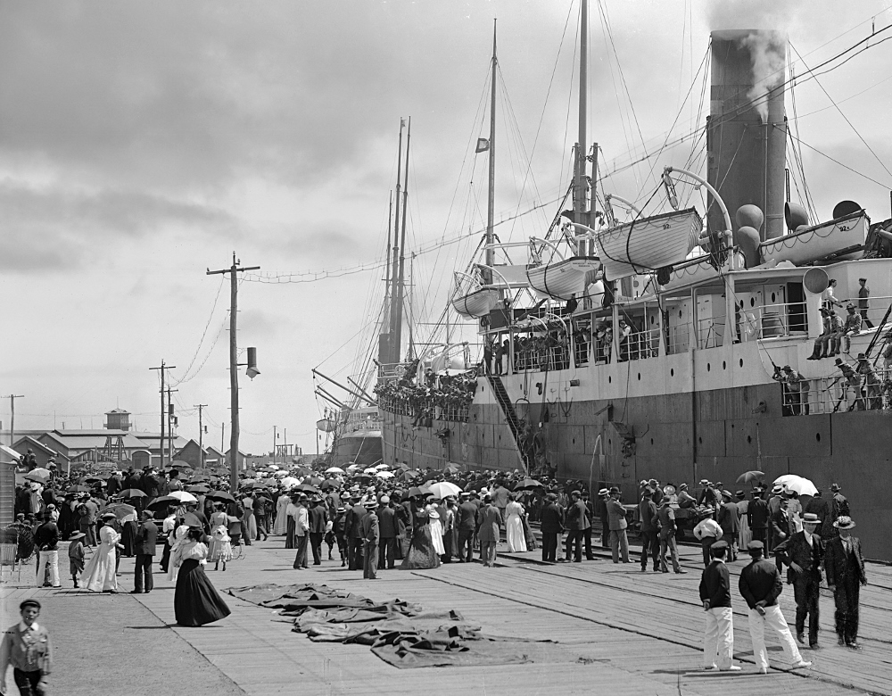 1-Boer War troop departure SS Manchester Merchant 1899 - State Library of Western Australia 009627PD (1000x780)